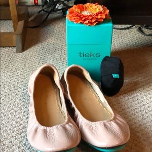 Sale! Blush Patent Tieks w/ box and bag